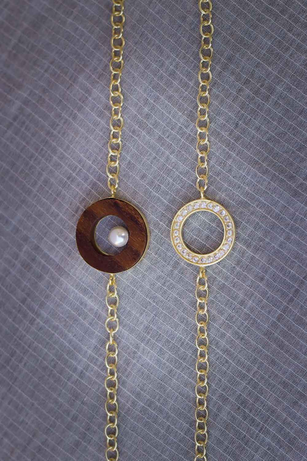 Pearl Peek Bracelet