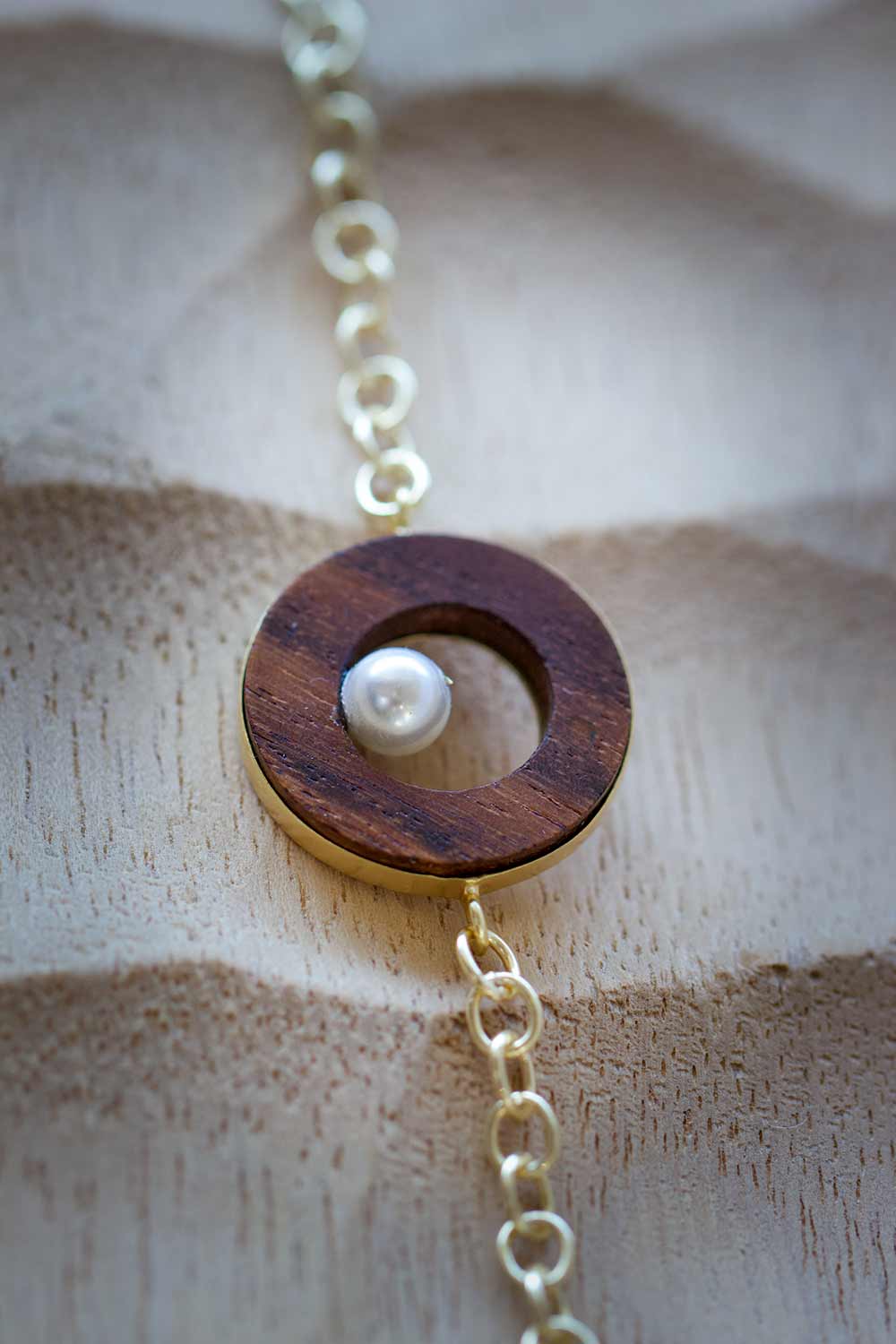 Pearl Peek Bracelet
