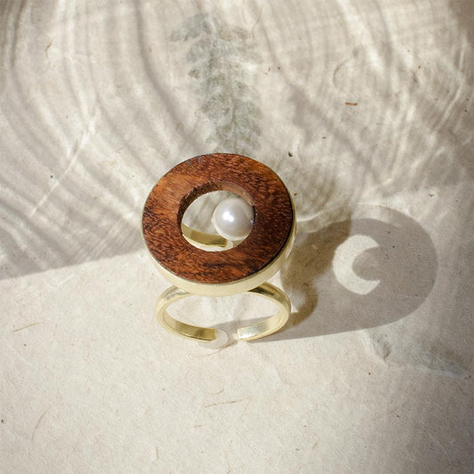 Pearl Peek Ring